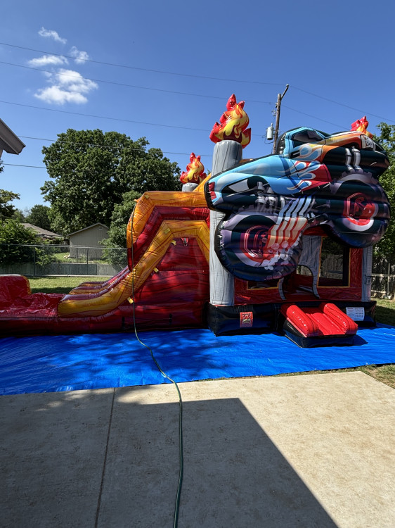 MONSTER TRUCK DUAL LANE BOUNCE HOUSE (Water or Dry